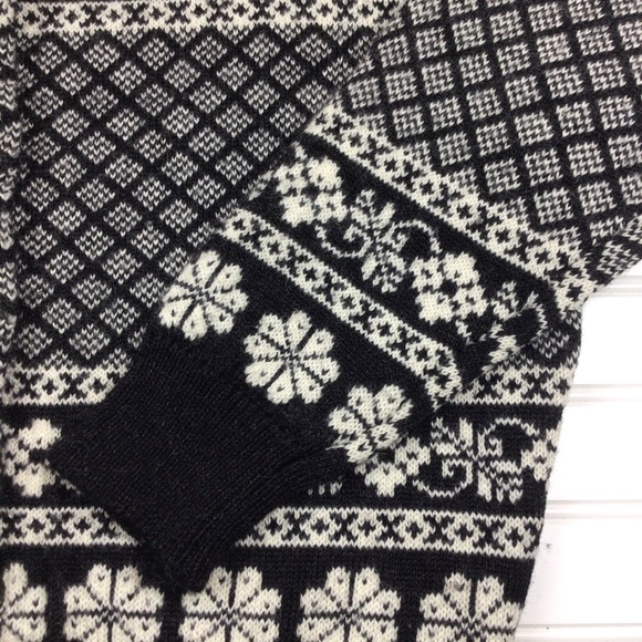 GAP 100% Wool Made in Korea Black White Button Down Cardigan - Picture 11 of 13